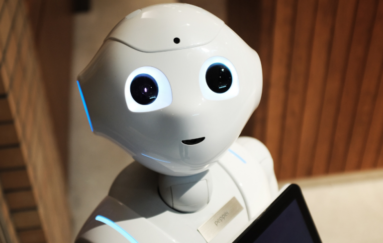 Nowoczesne technologie w produkcji i usługach – branża, która wyznacza kierunek uczenia się przez całe życie